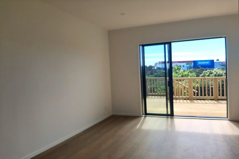 Photo of property in 29/47a Huntington Drive, Huntington Park, Auckland, 2013