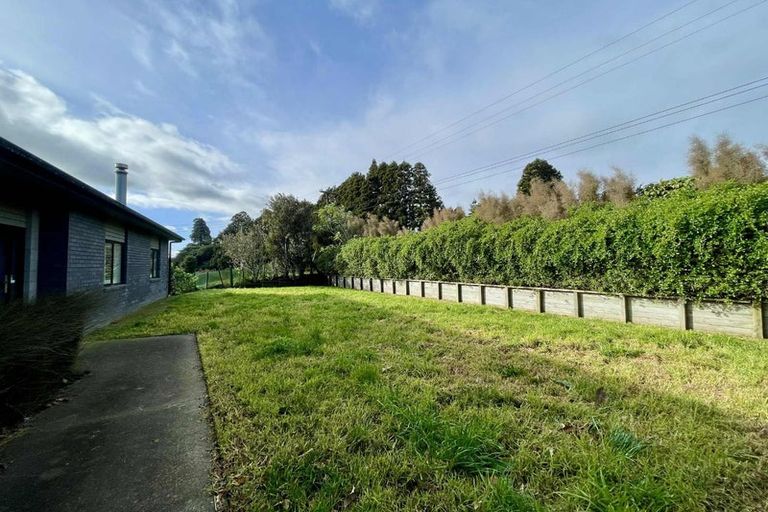 Photo of property in 224 Awai Road, Tarurutangi, New Plymouth, 4372