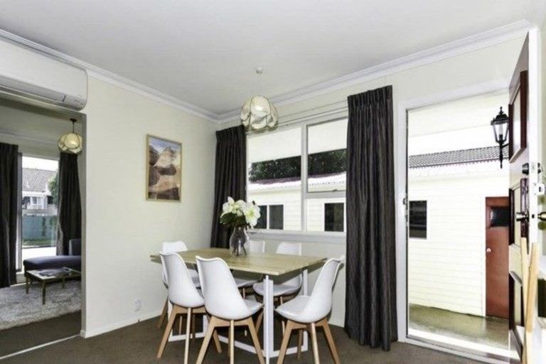 Photo of property in 6 Oldham Crescent, Halswell, Christchurch, 8025