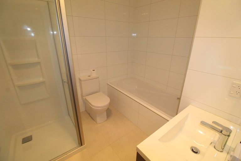 Photo of property in 24a Titoki Street, Te Atatu Peninsula, Auckland, 0610