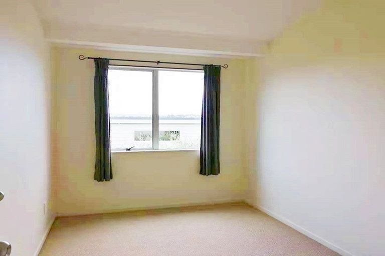 Photo of property in 171a Royal Road, Massey, Auckland, 0614