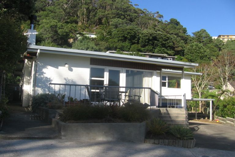 Photo of property in 10 Taumaru Avenue, Lowry Bay, Lower Hutt, 5013