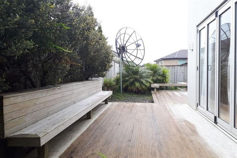 Photo of property in 100 Killybegs Drive, Pinehill, Auckland, 0632
