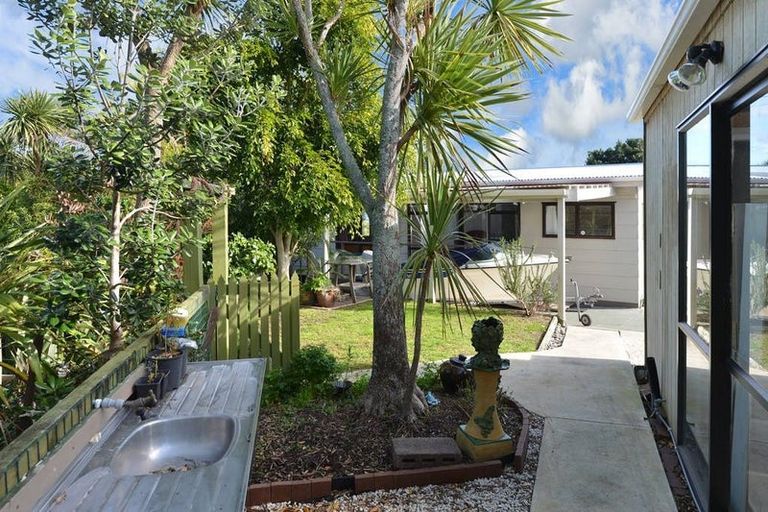 Photo of property in 65 Urquharts Bay Road, Whangarei Heads, Whangarei, 0174