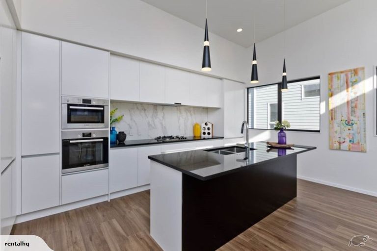 Photo of property in 39 Ascension Crescent, Orewa, 0931