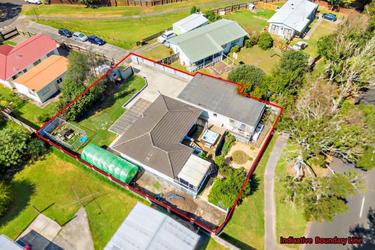 Photo of property in 22 Chrisarda Place, Red Hill, Papakura, 2110