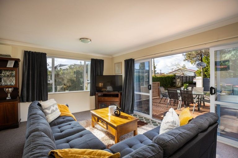 Photo of property in 136a Seaview Road, Westown, New Plymouth, 4310