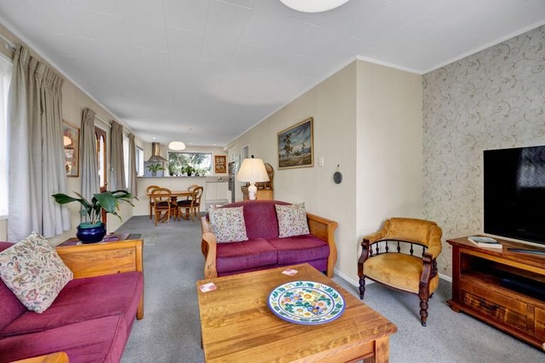 Photo of property in 44 Fulford Street, New Plymouth, 4310