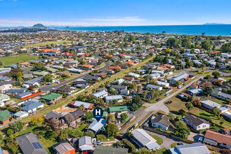 Photo of property in 29b Lyn Grove, Papamoa Beach, Papamoa, 3118