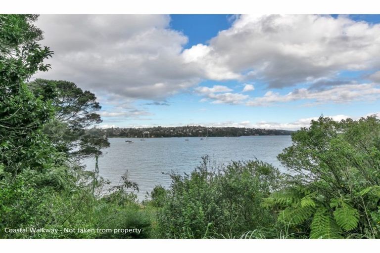 Photo of property in 24 Rangihina Road, Hobsonville, Auckland, 0616