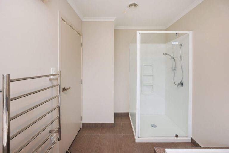 Photo of property in 8 Gibraltar Way, Fitzherbert, Palmerston North, 4410