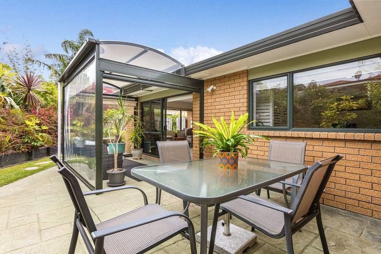 Photo of property in 1 Astor Place, Orewa, 0931