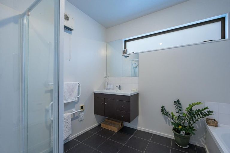 Photo of property in 25 Martin Street, Monaco, Nelson, 7011