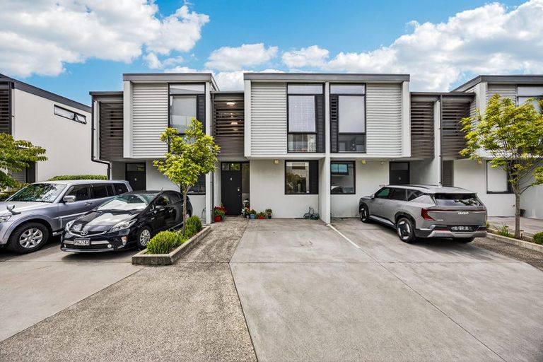 Photo of property in 11/4161 Great North Road, Glen Eden, Auckland, 0602