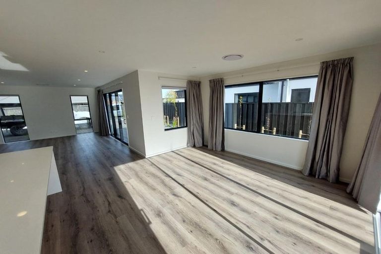 Photo of property in 17 Quarters Place, Halswell, Christchurch, 8025