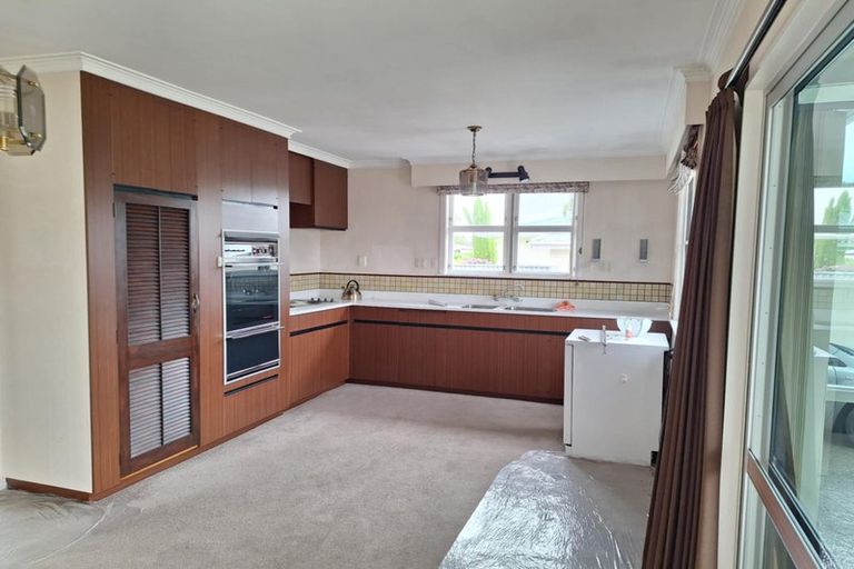 Photo of property in 10 Marsden Place, Awapuni, Palmerston North, 4412