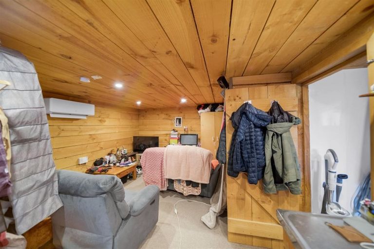 Photo of property in 16 Mackinnon Terrace, Sunshine Bay, Queenstown, 9300