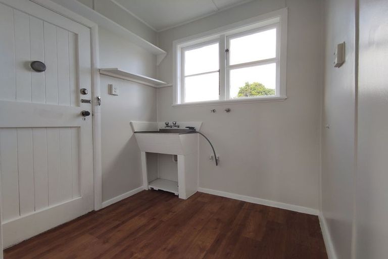 Photo of property in 24 Barton Grove, Naenae, Lower Hutt, 5011