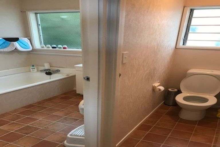 Photo of property in 6 Ayr Place, Papakowhai, Porirua, 5024