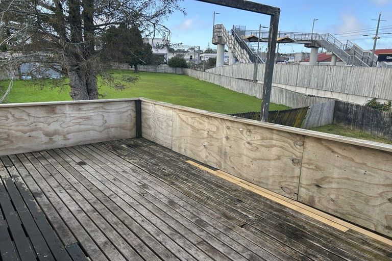 Photo of property in 7a Clayburn Road, Glen Eden, Auckland, 0602