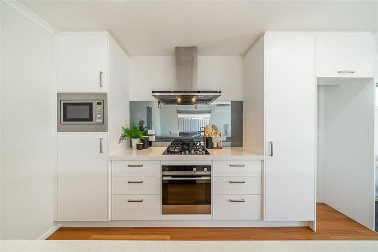 Photo of property in 34 Te Kaeaea Crescent, Wallaceville, Upper Hutt, 5018