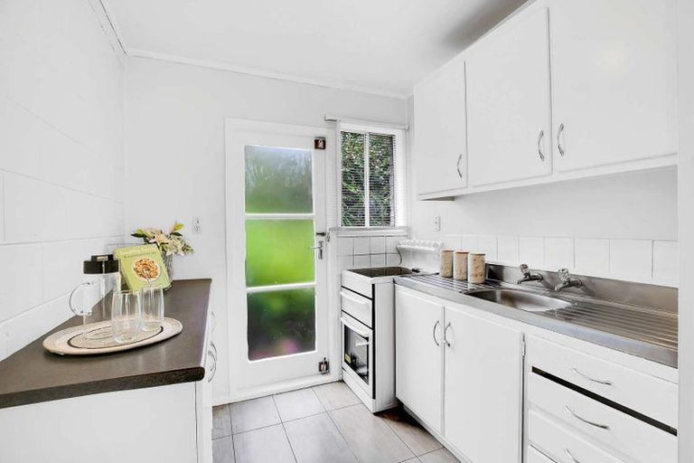 Photo of property in 2/33 Grassways Avenue, Pakuranga, Auckland, 2010