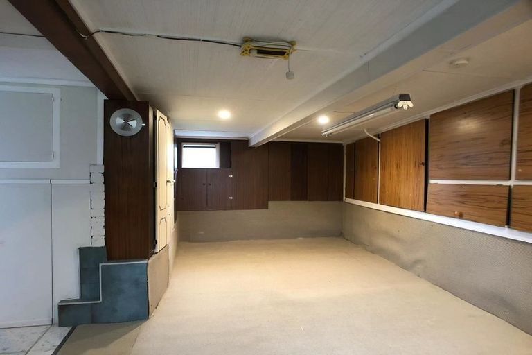 Photo of property in 14 Carole Crescent, Pakuranga, Auckland, 2010