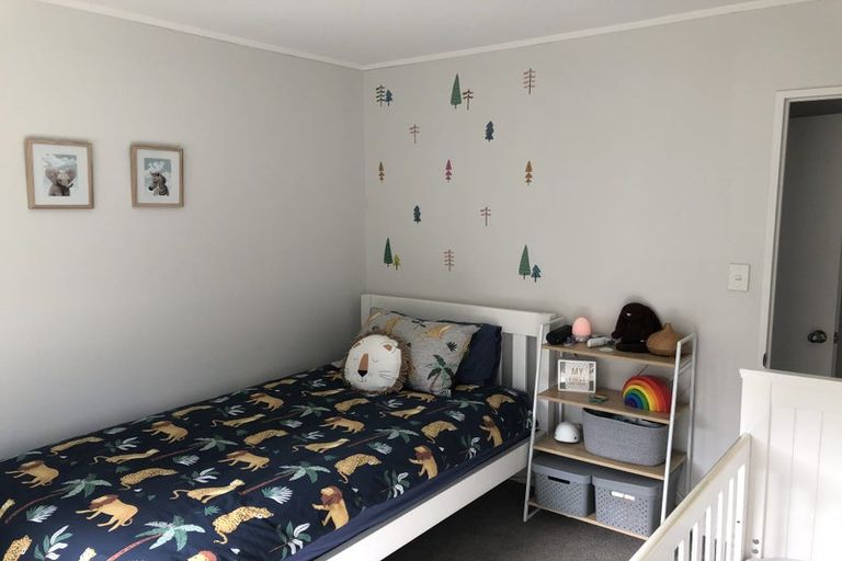 Photo of property in 2/30 Norwood Road, Bayswater, Auckland, 0622