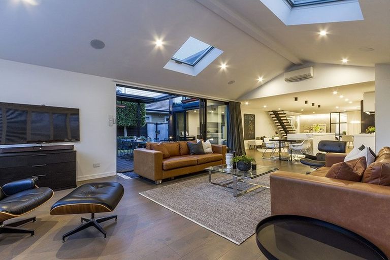 Photo of property in 41 Milford Road, Milford, Auckland, 0620