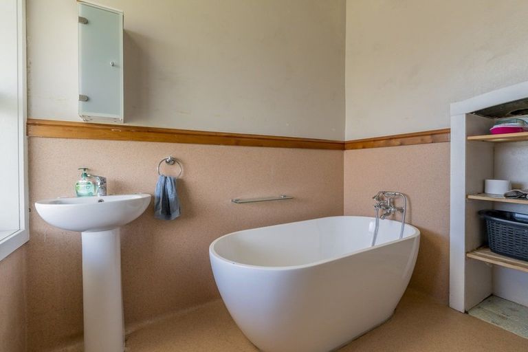 Photo of property in 21 Kings Drive, Levin, 5510