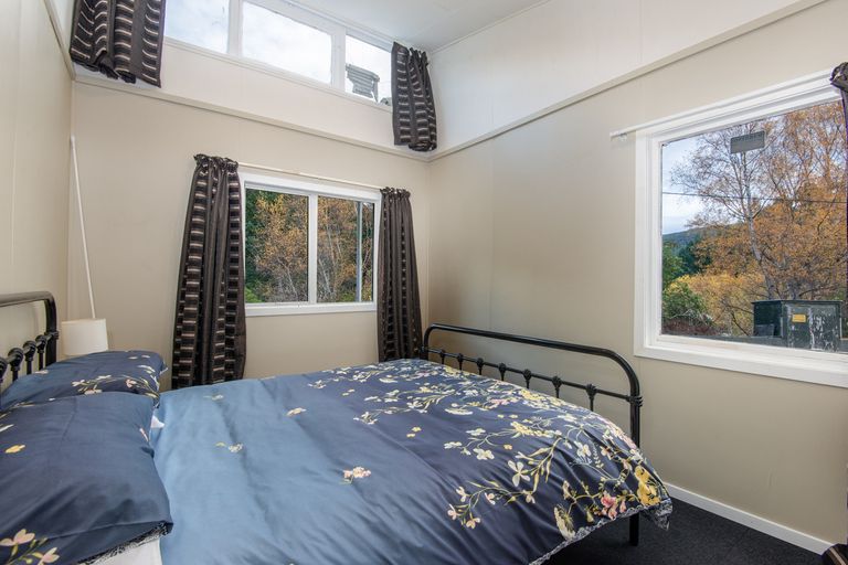 Photo of property in 23 Village Loop Road, Waipori Falls, Outram, 9073