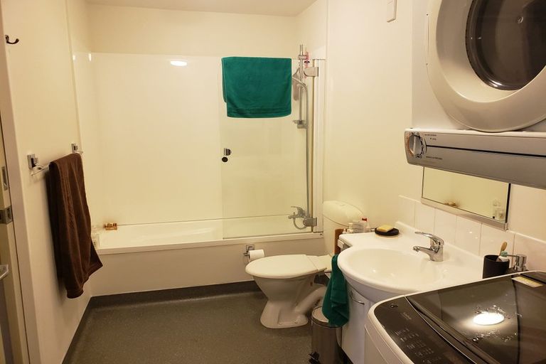 Photo of property in Luxford Villas, 116/72 Herald Street, Berhampore, Wellington, 6023