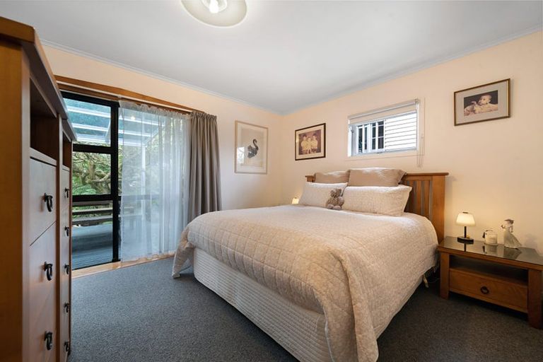 Photo of property in 2 Riserra Drive, Ranui, Auckland, 0612