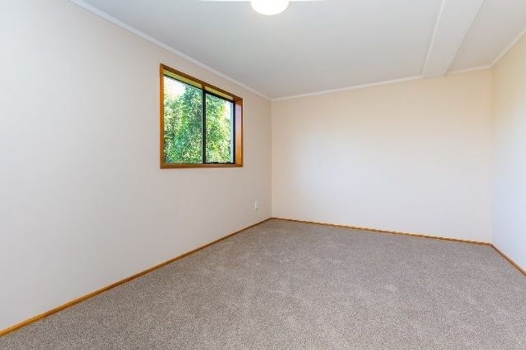Photo of property in 2/38 Heathcote Road, Castor Bay, Auckland, 0620