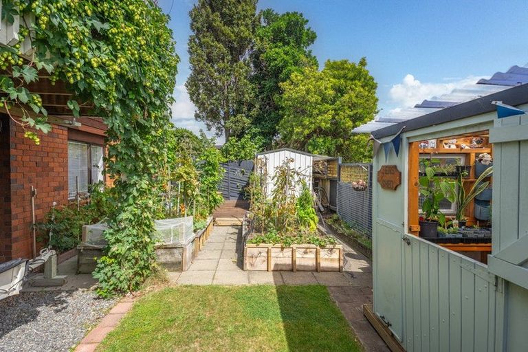 Photo of property in 2 Amokura Street, Waikanae, 5036