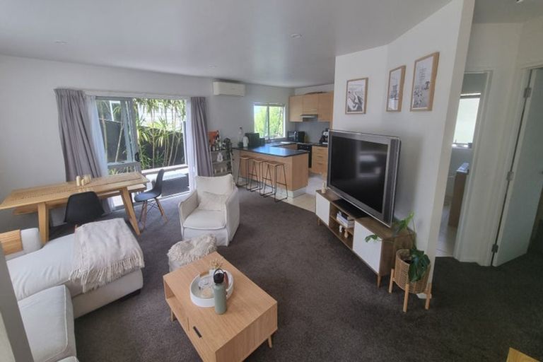 Photo of property in 18a Hythe Terrace, Mairangi Bay, Auckland, 0630