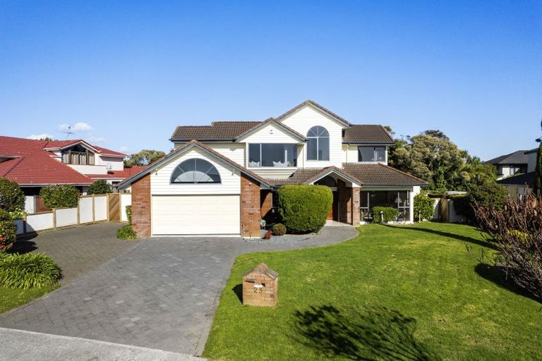 Photo of property in 23 Gillard Place, Eastern Beach, Auckland, 2012