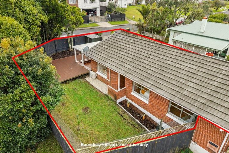 Photo of property in 1/118 Lake Road, Belmont, Auckland, 0622