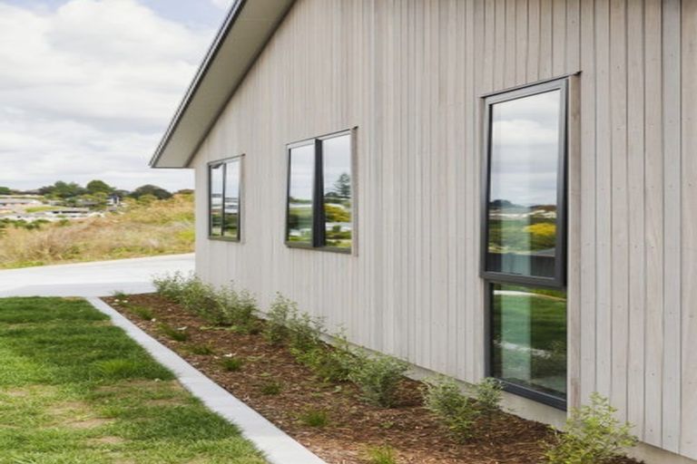 Photo of property in 10 Christie Way, Bethlehem, 3110