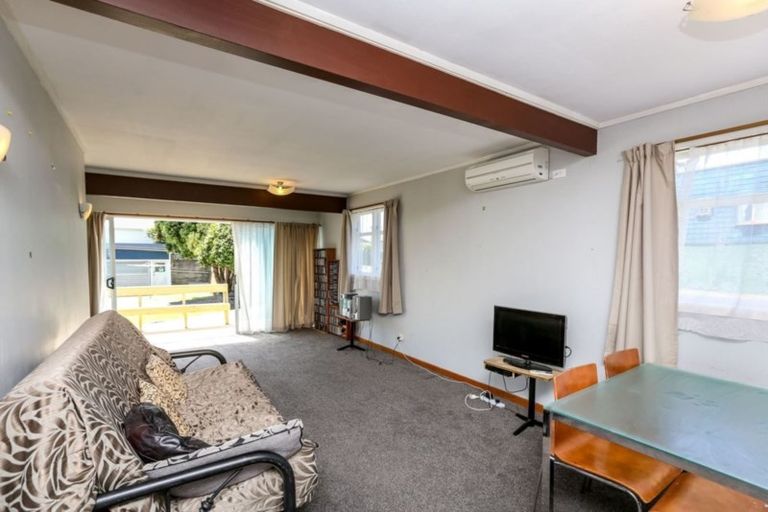 Photo of property in 10 Kingwell Street, Moturoa, New Plymouth, 4310