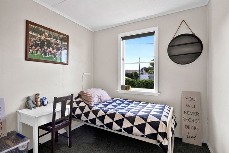 Photo of property in 42 Puriri Street, Hawera, 4610