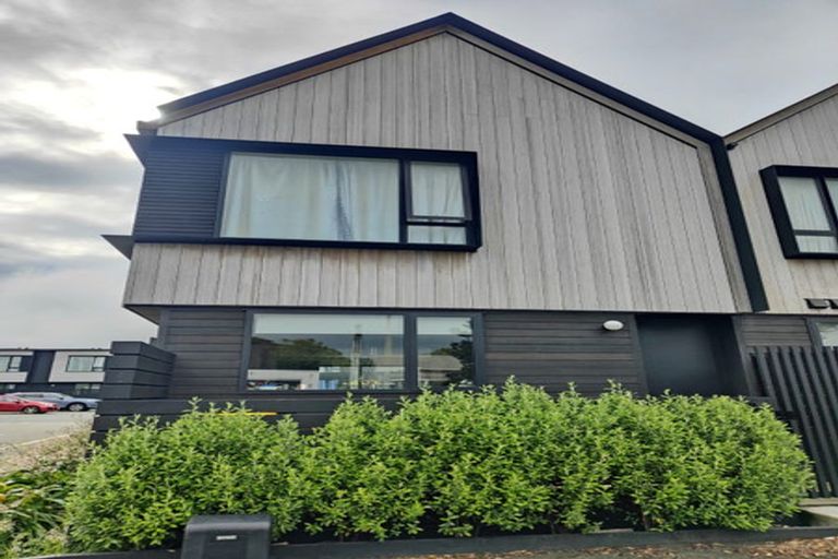 Photo of property in 17a Cuba Street, Petone, Lower Hutt, 5012