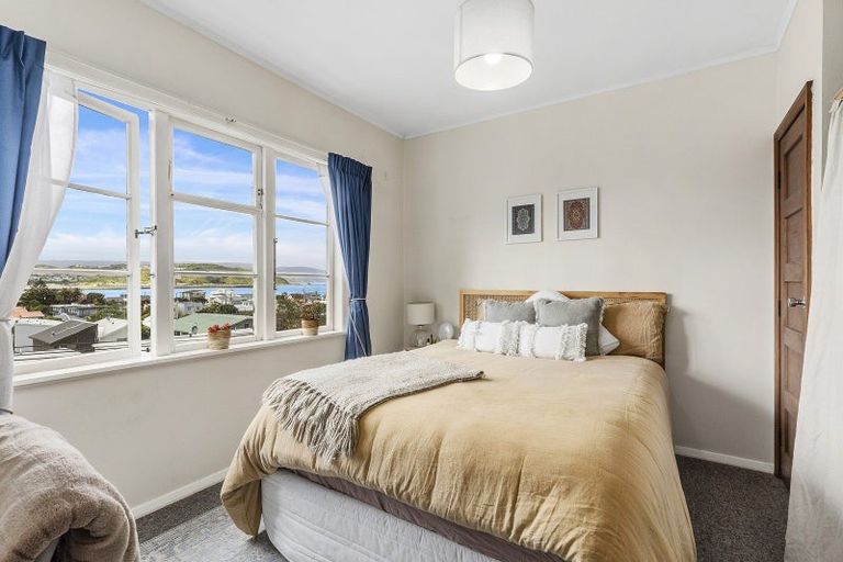 Photo of property in 168 Sutherland Road, Lyall Bay, Wellington, 6022