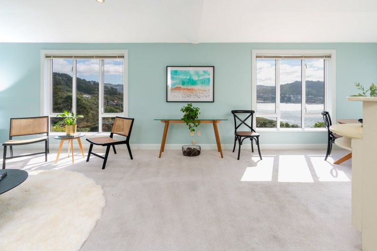 Photo of property in 50 The Crescent, Roseneath, Wellington, 6011