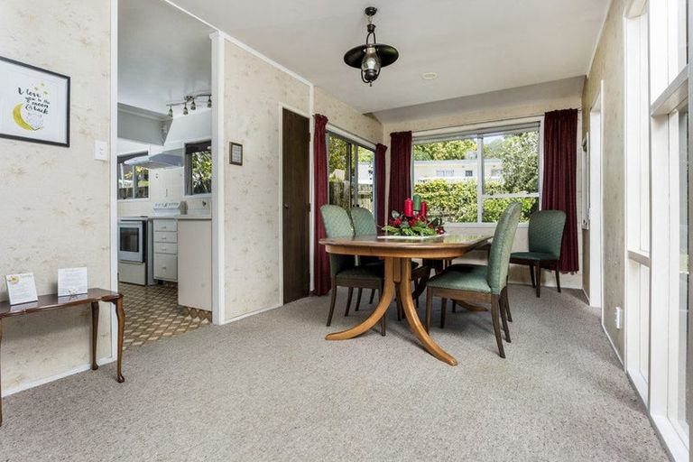 Photo of property in 103 Becroft Drive, Forrest Hill, Auckland, 0620