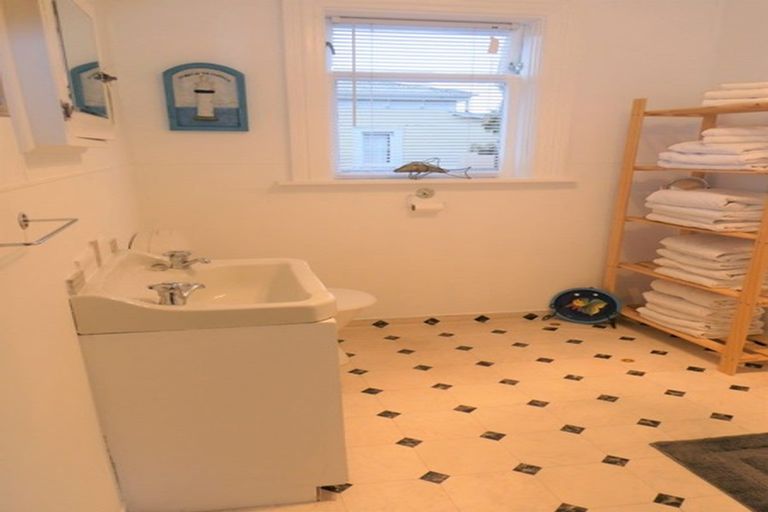 Photo of property in 19 Winnie Street, Greymouth, 7805