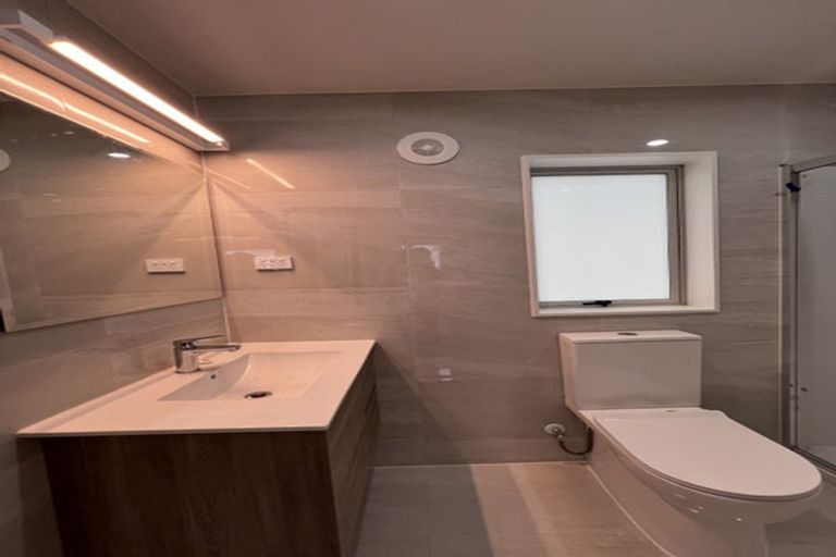 Photo of property in 9 Sheralee Place, Bucklands Beach, Auckland, 2014