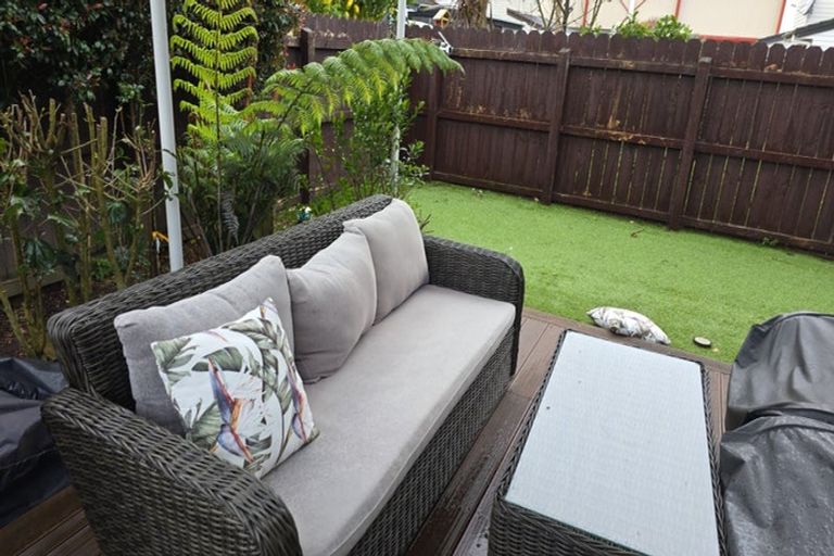 Photo of property in 19 Zabeel Crescent, Takanini, 2112