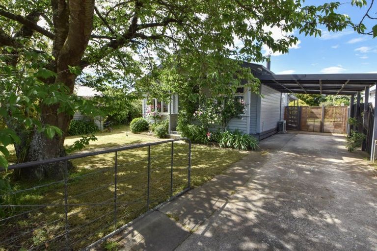 Photo of property in 6 Davy Street, Carterton, 5713