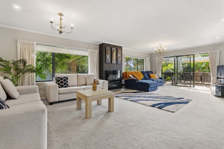 Photo of property in 115 Gravatt Road, Papamoa Beach, Papamoa, 3118